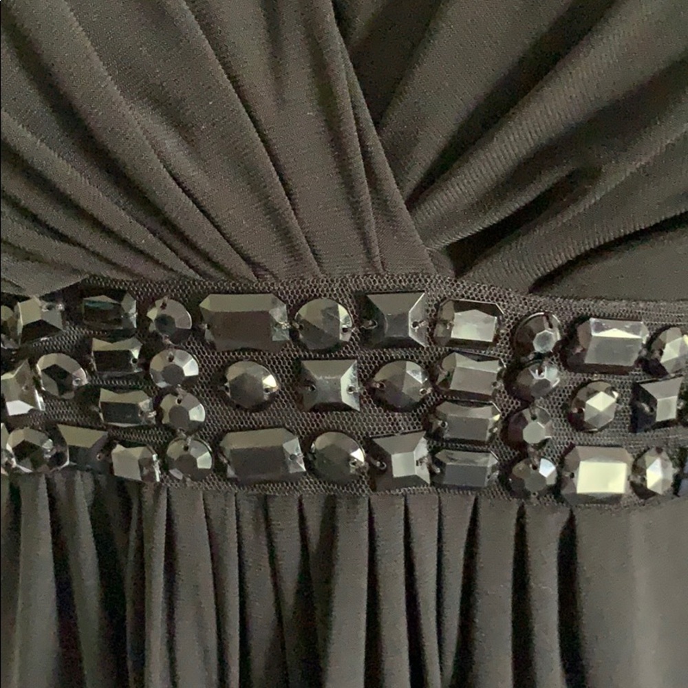 Black dress - Picture 4 of 7